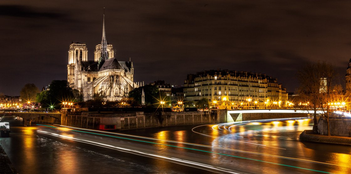Paris, Notre Dame © Roland CURA